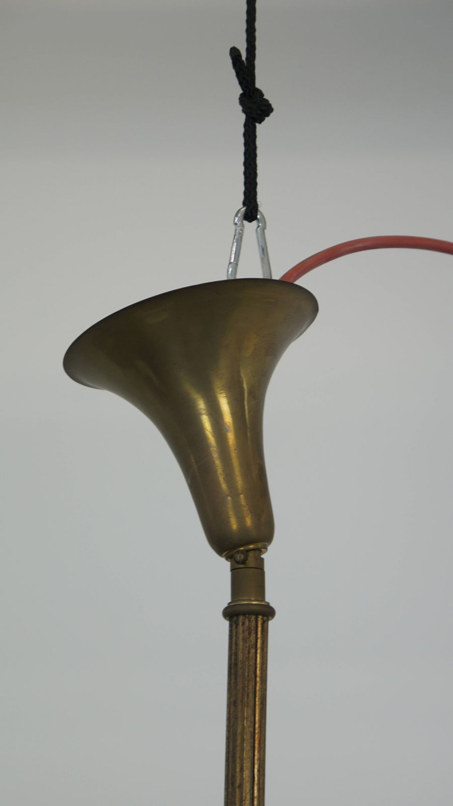 Klassieke Vintage Hanglamp Met Glas En Messing photo 180.0