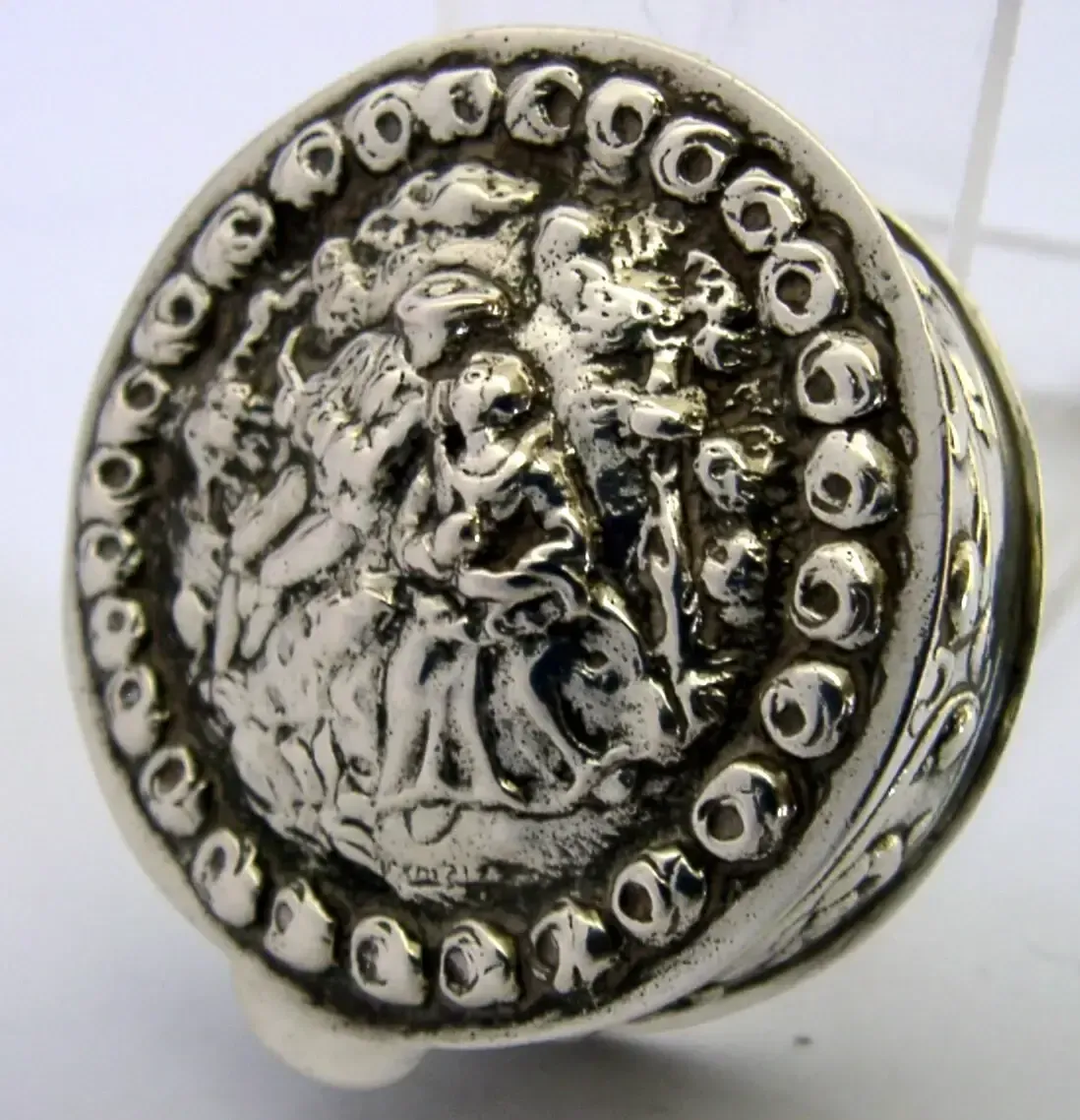 Boîte de table allemande en argent massif, scène d'époque XIXe siècle, vers 1920, 40 g photo furniture
