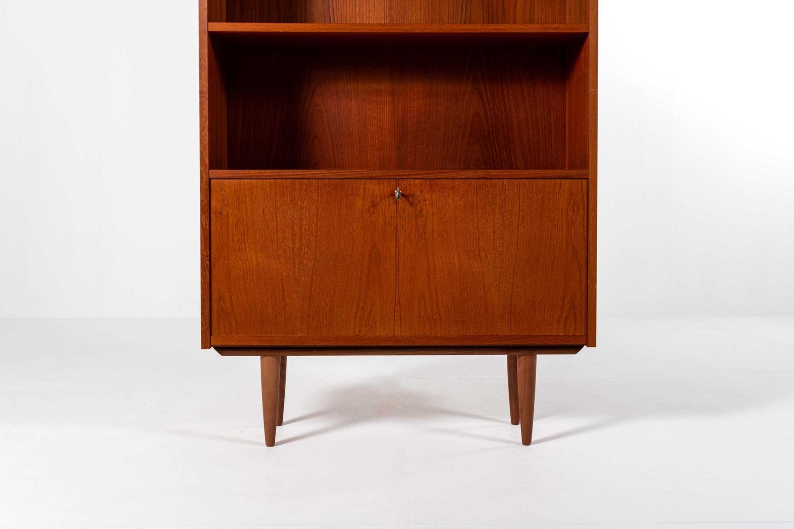 Danish Mid Century Teak Bookcase Cabinet, 1960s – Sejling Skabe photo vinterior