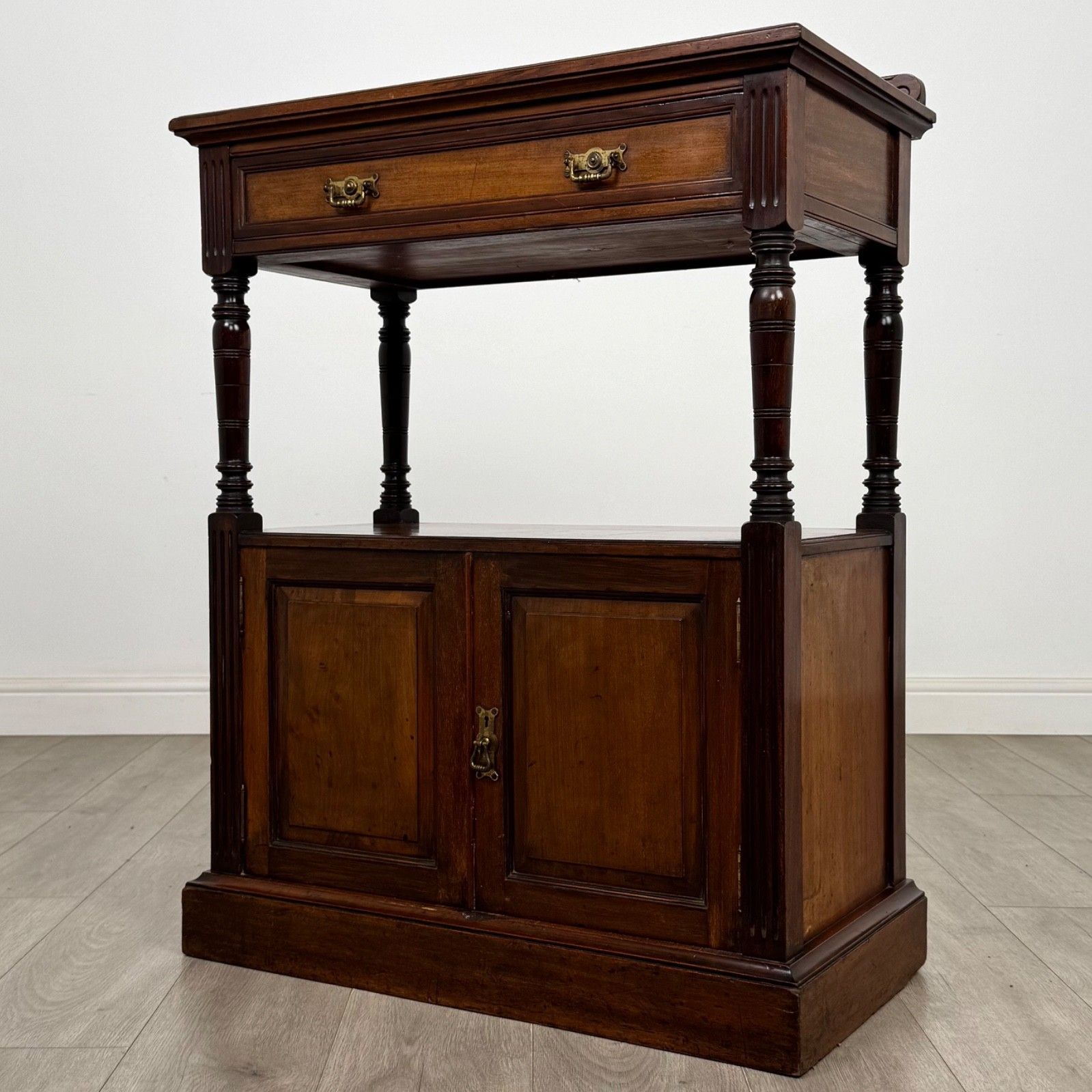 Antique 20th Century Edwardian Walnut Cabinet By Maple & Co ( Af 5619 ) photo for sale