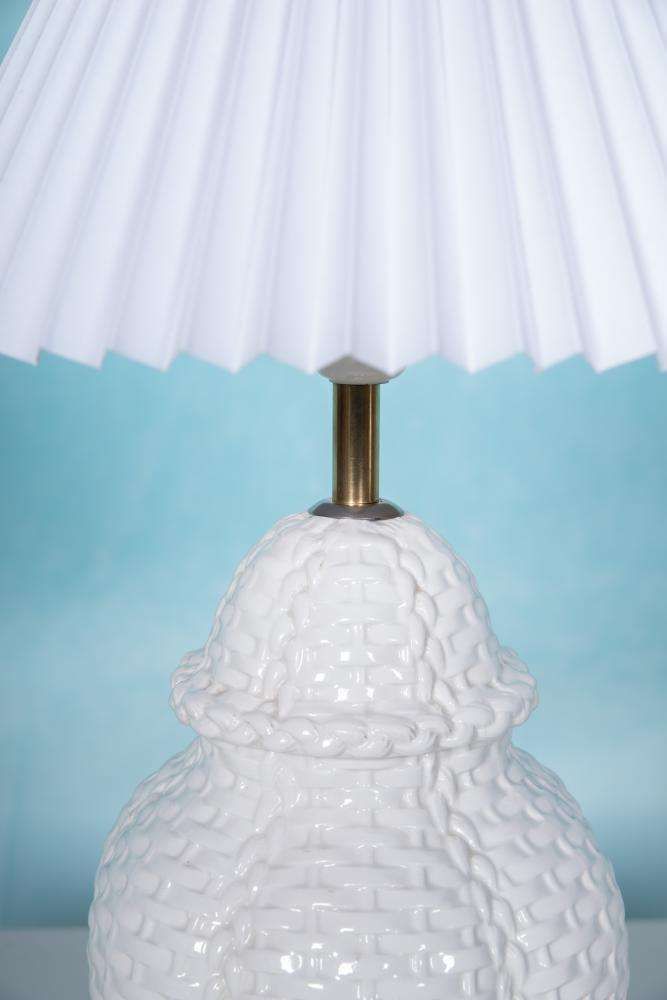 Verlichting Vintage Tafellamp – Gevlochten Keramische Regency Tafellamp photo