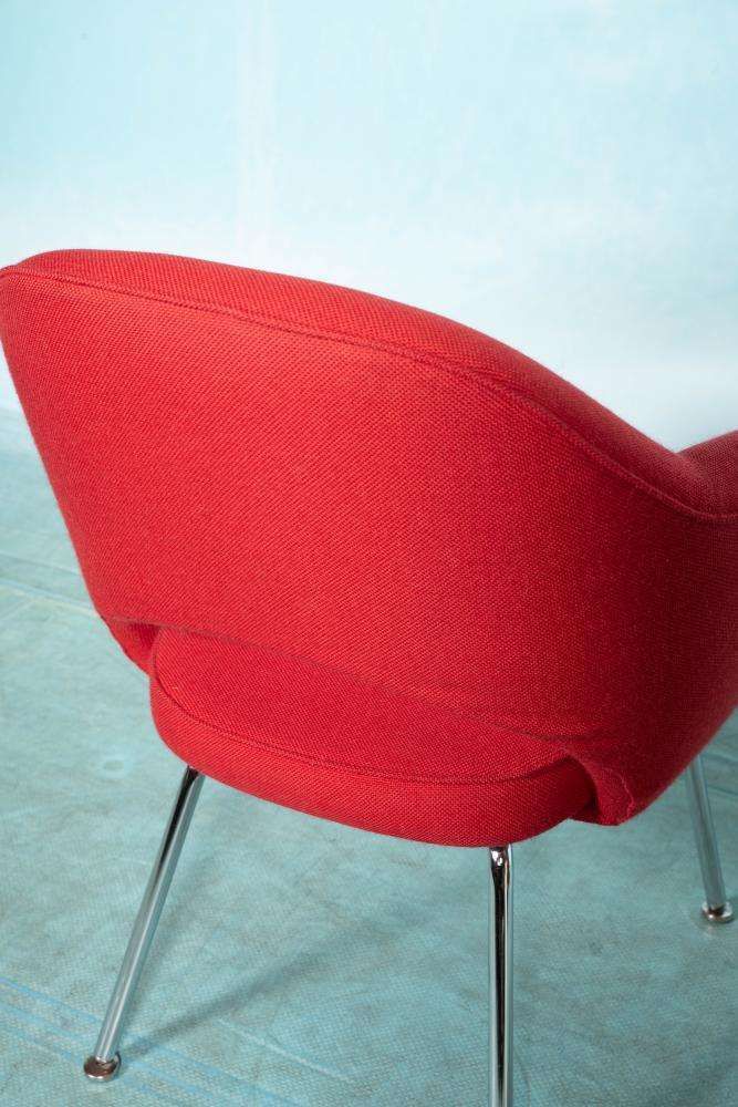 photo furniture Space Age Knoll Saarinen Armchair 60s Executive Arm Chair