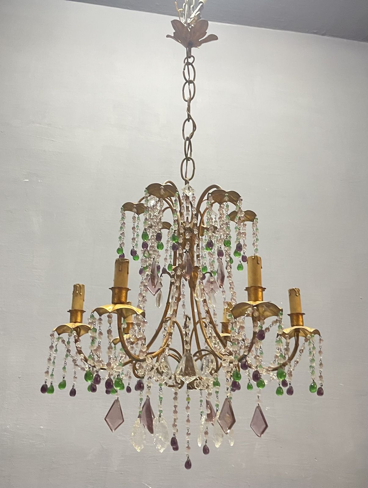 1950s Italian Florentine Tole Gilt Murano Glass Beaded 6 Light Chandelier