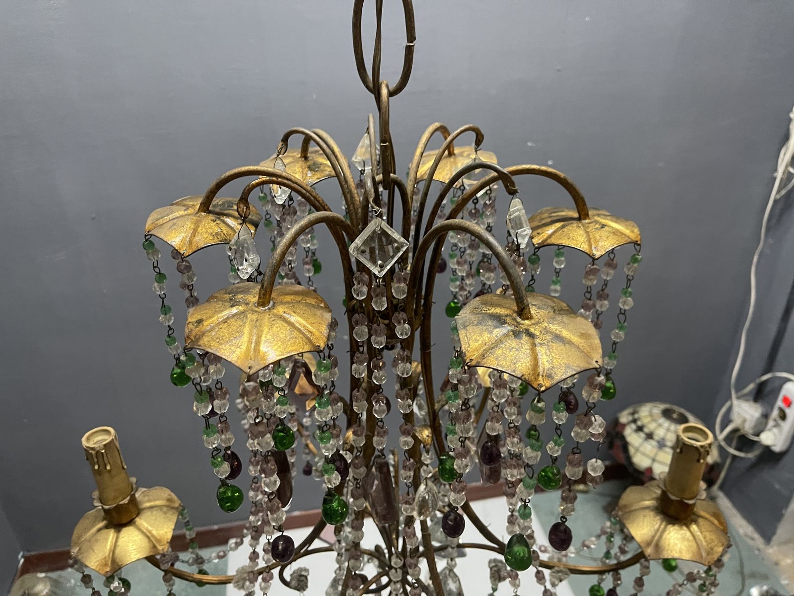 photo vinterior 1950s Italian Florentine Tole Gilt Murano Glass Beaded 6 Light Chandelier