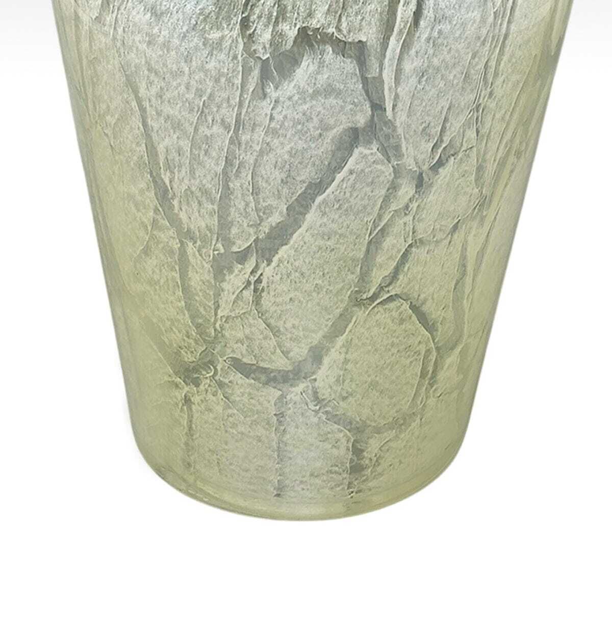 photo furniture Vase de luxe en verre de Murano vert, fait main, par Maestro Del Vetro, années 1970. Fabriqué en Italie.