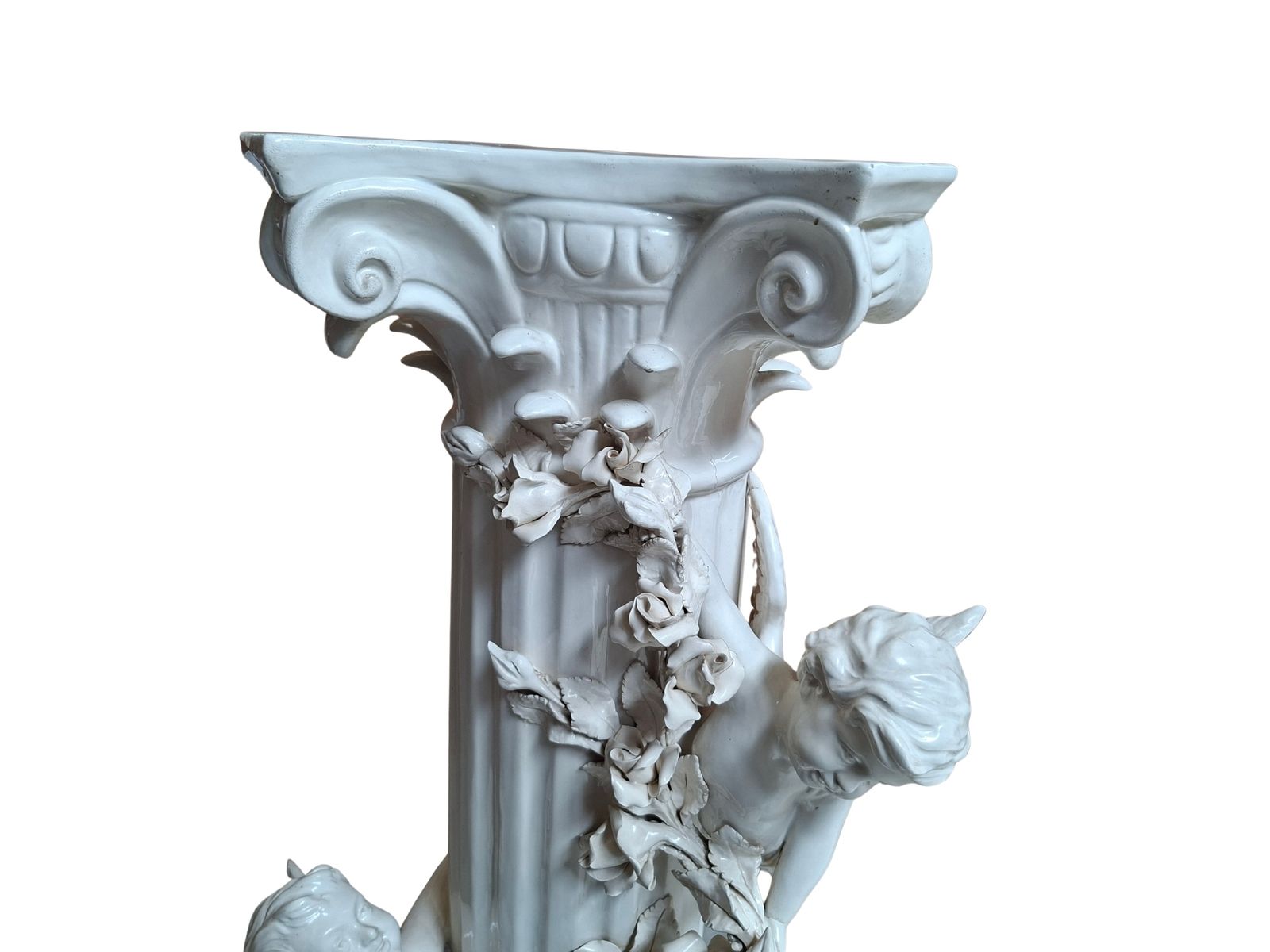 Elegante Colonna Con Angeli In Ceramica – Stile Neo Barocco (Anni '80) photo for sale