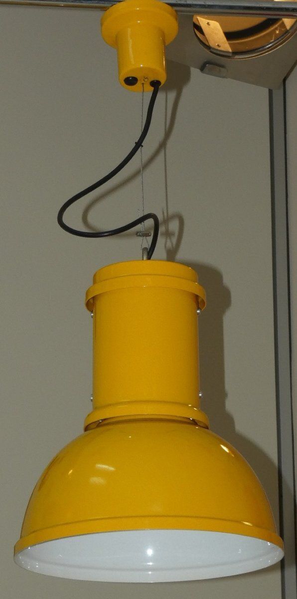 Vintage Painted Metal Pendant Lights From Fontana Arte, 1970s, Set Of 3 photo buy