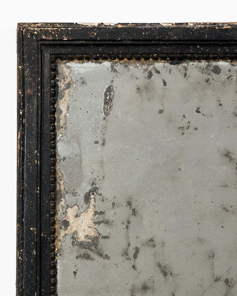 Frans Antiek Spiegel Uit De Late 19e Eeuw Met Zwart Geschilderd Frame photo Woonaccessoires