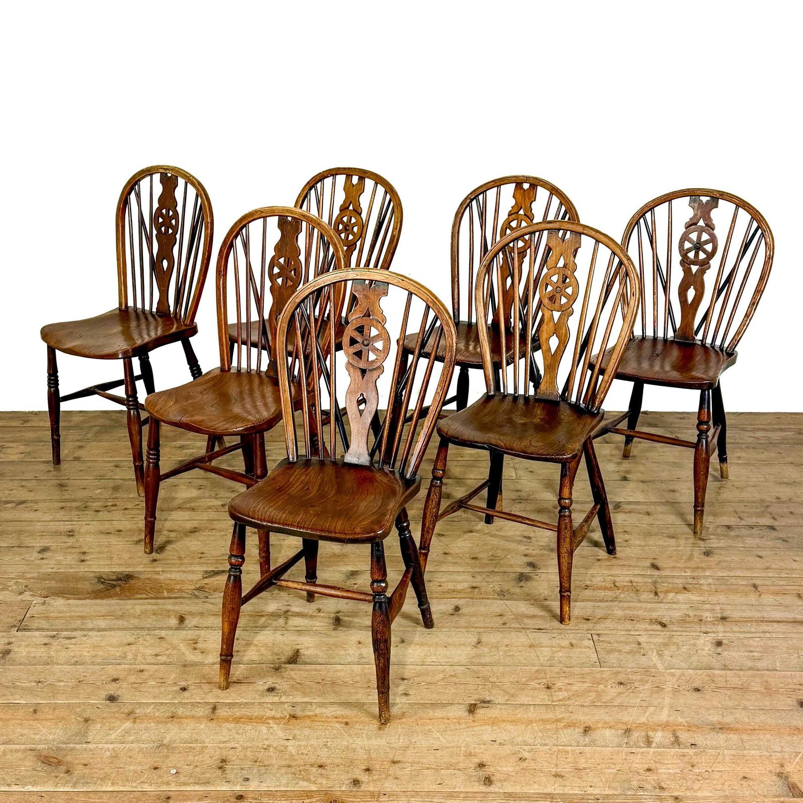 Antique Set Of Seven Wheelback Kitchen Chairs | Kitchen Chairs | Dining Chairs | Oak Antiques | Farmhouse Seating photo buy