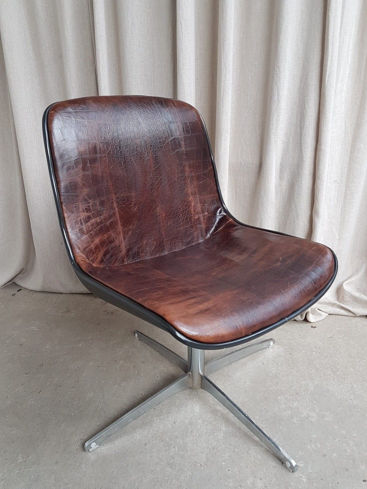 Vtg Mid Century Modernist Chrome Leather Swivel Chair By Charles Pollock #389 photo vintage