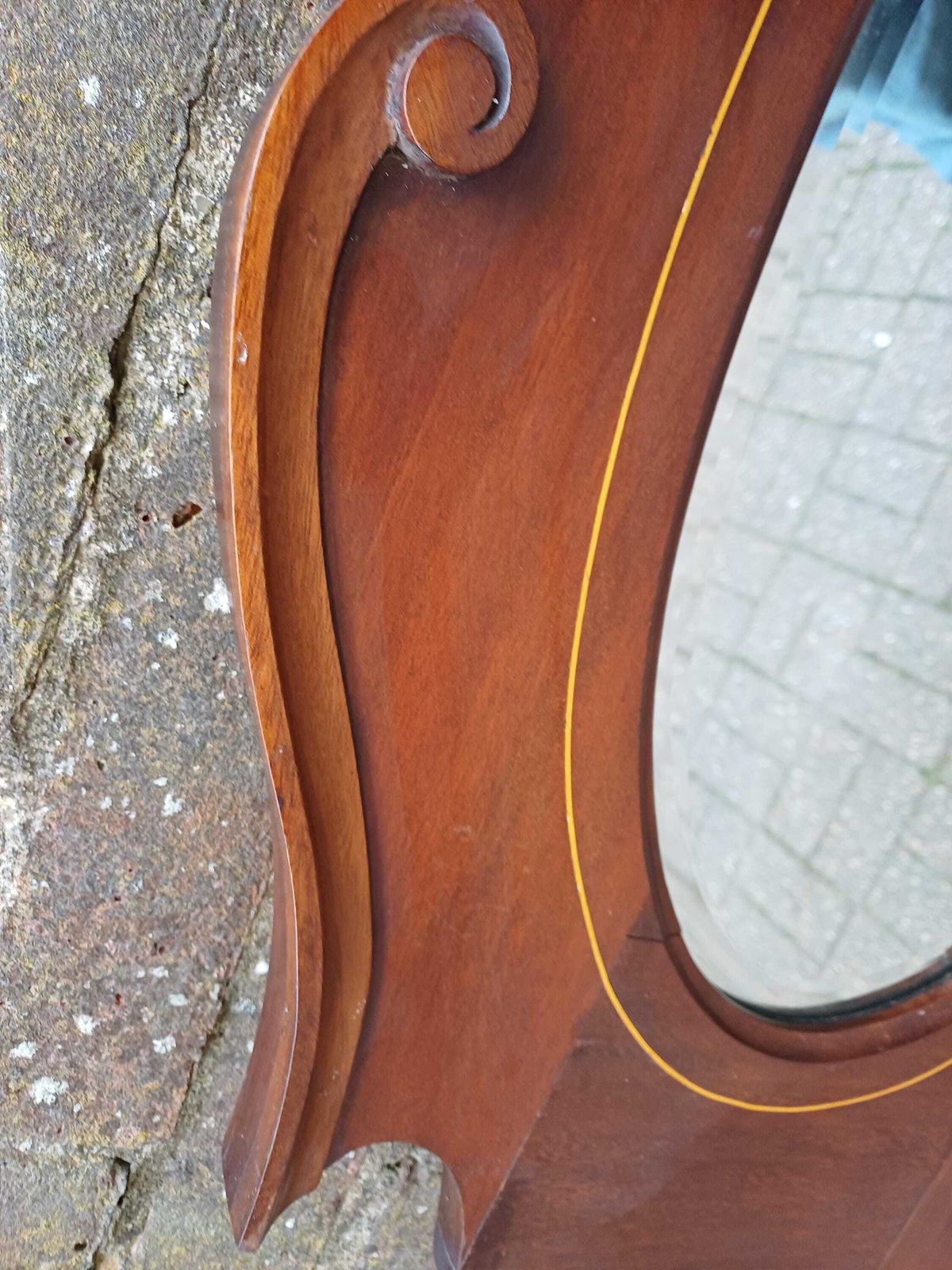 Shaped Antique Mahogany Wall Mirror With Inlaid Stringing, Bevelled Glass, Decorative Cornice photo vinterior