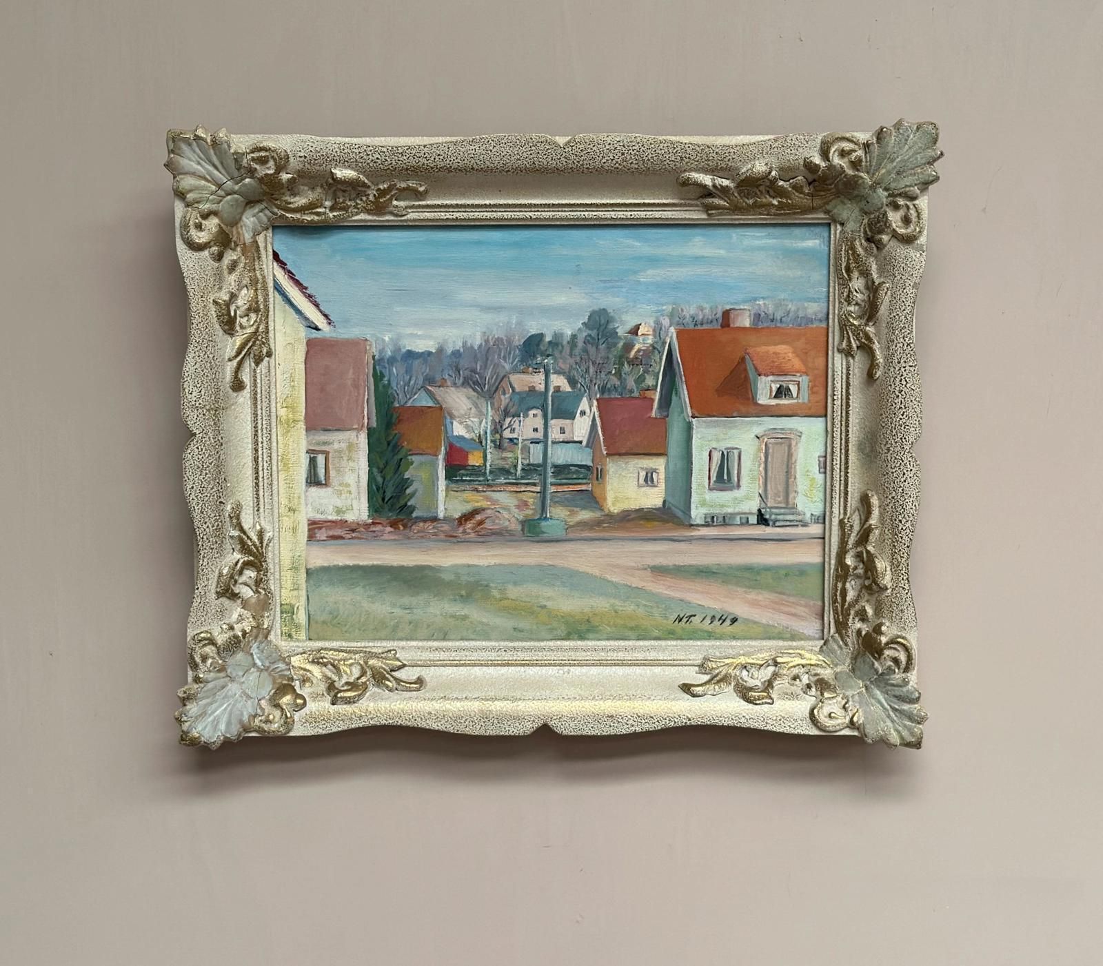 Original| Mid Century Oil On Canvas – “Village Street With Houses” By N.T. – Dated 1949 – Vintage & Framed – 37 × 44 Cm (14.6" × 17.3") photo 245.0