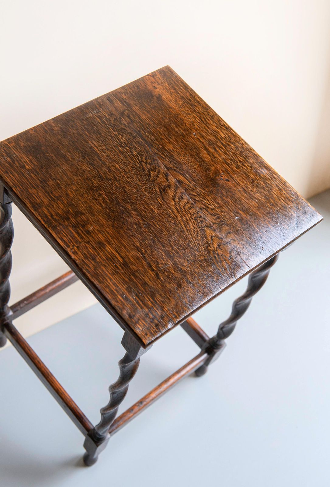 photo vintage Antique Oak Barley Twist Nesting Tables   Rustic Side Tables   Vintage Occasional Tables With Turned Legs   Set Of 2