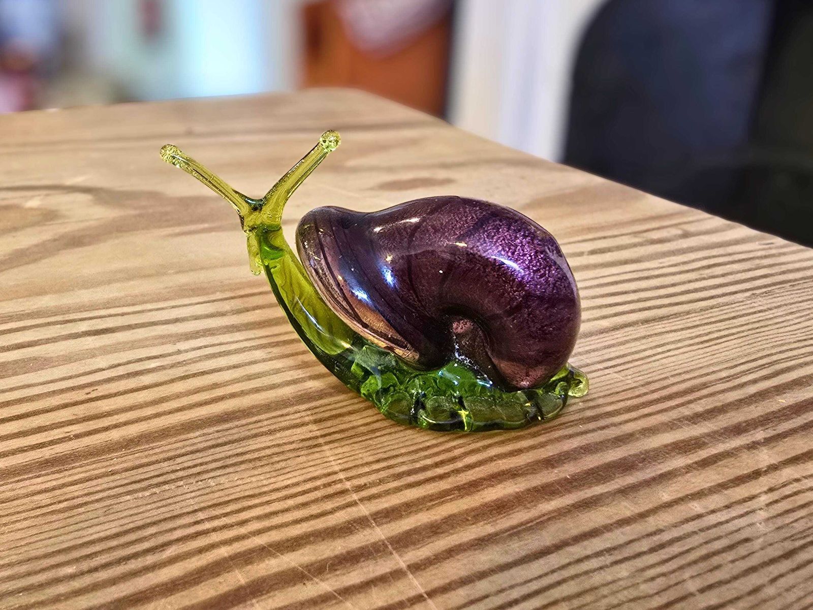 photo vinterior Murano Glass Snail   Purple Aventurine Shell, Green Body   Italian Unusual Glass Animal Figurine