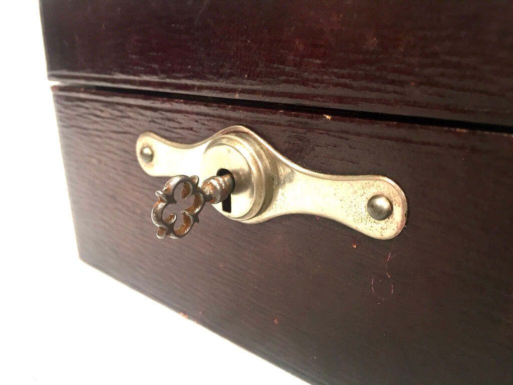 Antique Edwardian Leather Jewellery / Trinket Box With Key &Amp; Working Lock C.1910 photo 85.0