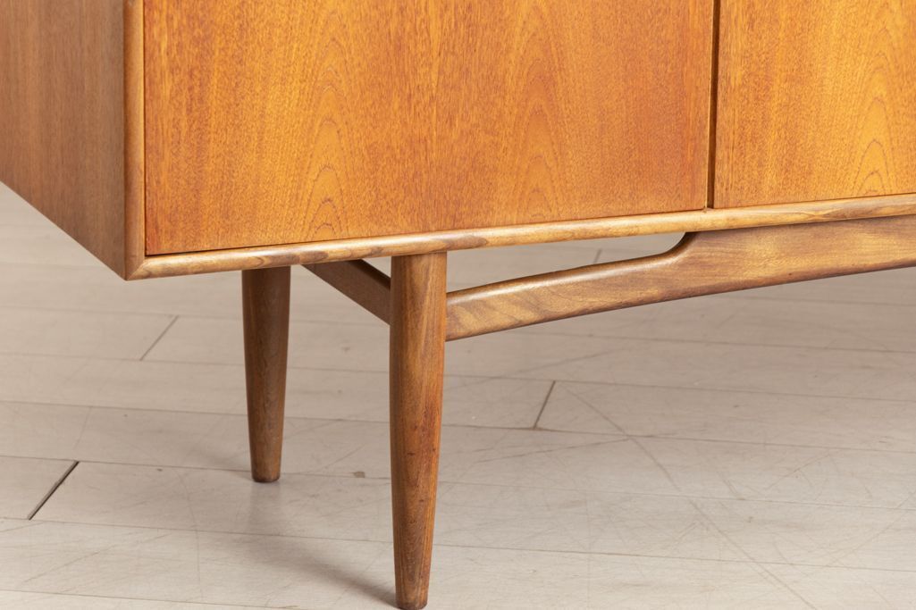 photo vinterior Midcentury Sideboard In Brasilia Teak By G Plan C.1965