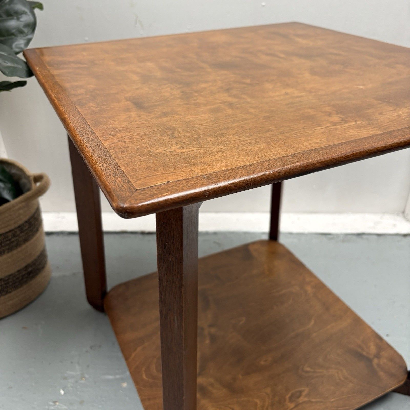 Vintage 1940s 1950s Art Deco / Mid Century Oak Side Occasional Table photo vinterior