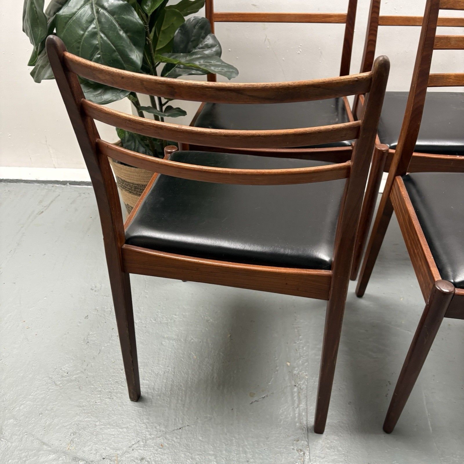 photo vinterior Ladderback Teak Dining Chairs By Victor Wilkins For G Plan, 1960s, Set Of 4