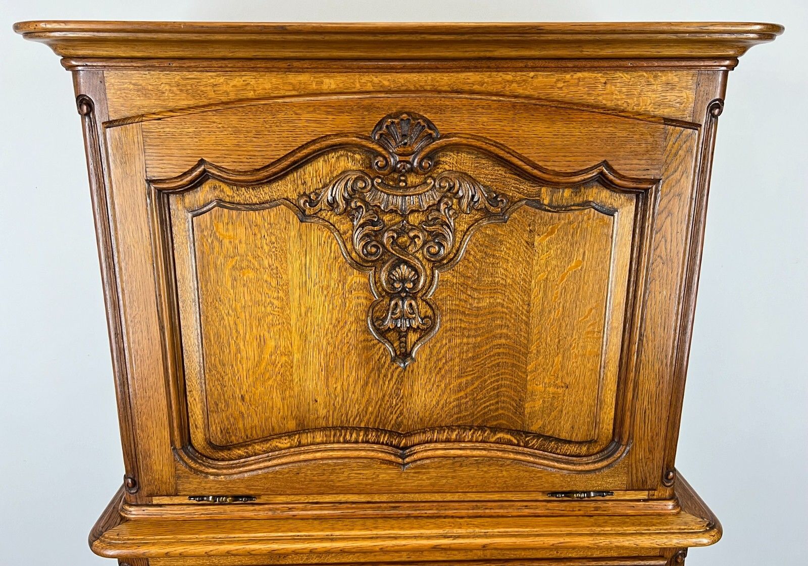 Cabinet Vintage French Louis XIV Style Cabriole Legs Carved Sideboard Lot 2917 photo Furniture