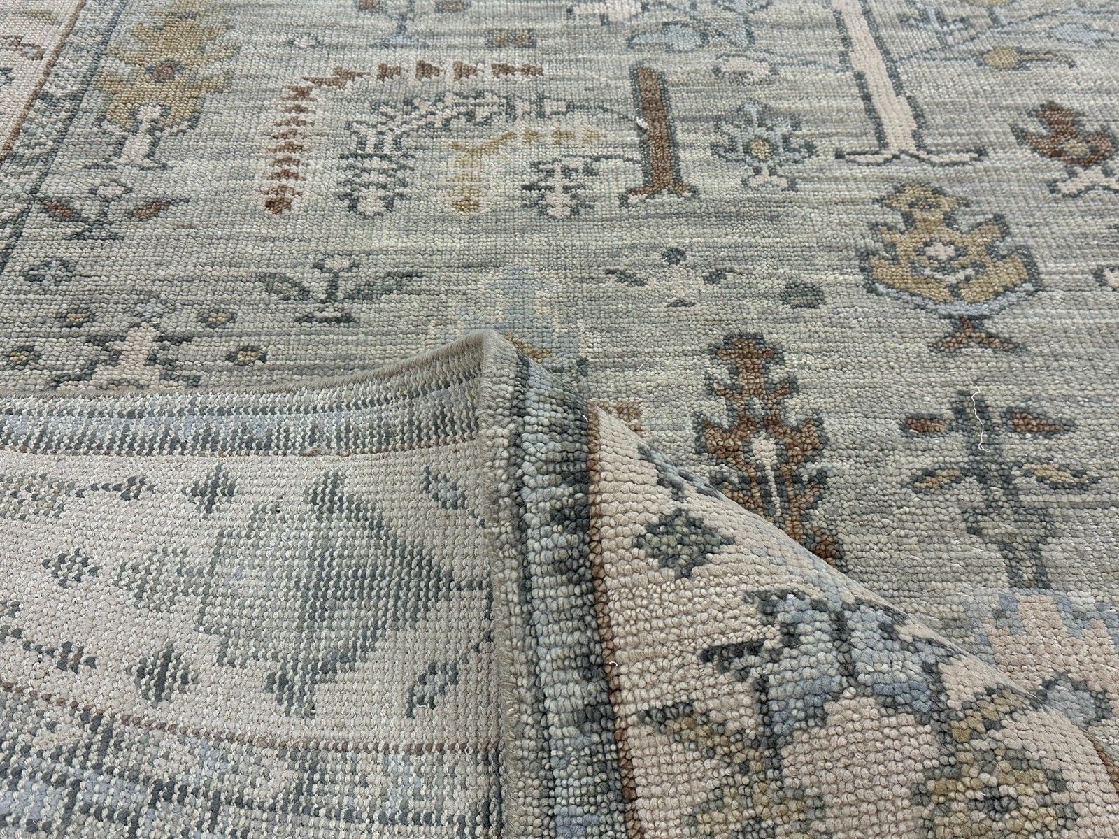 Tapis en laine Oushak moderne 8 x 10 ft, noué à la main, motif floral vert sauge photo vintage