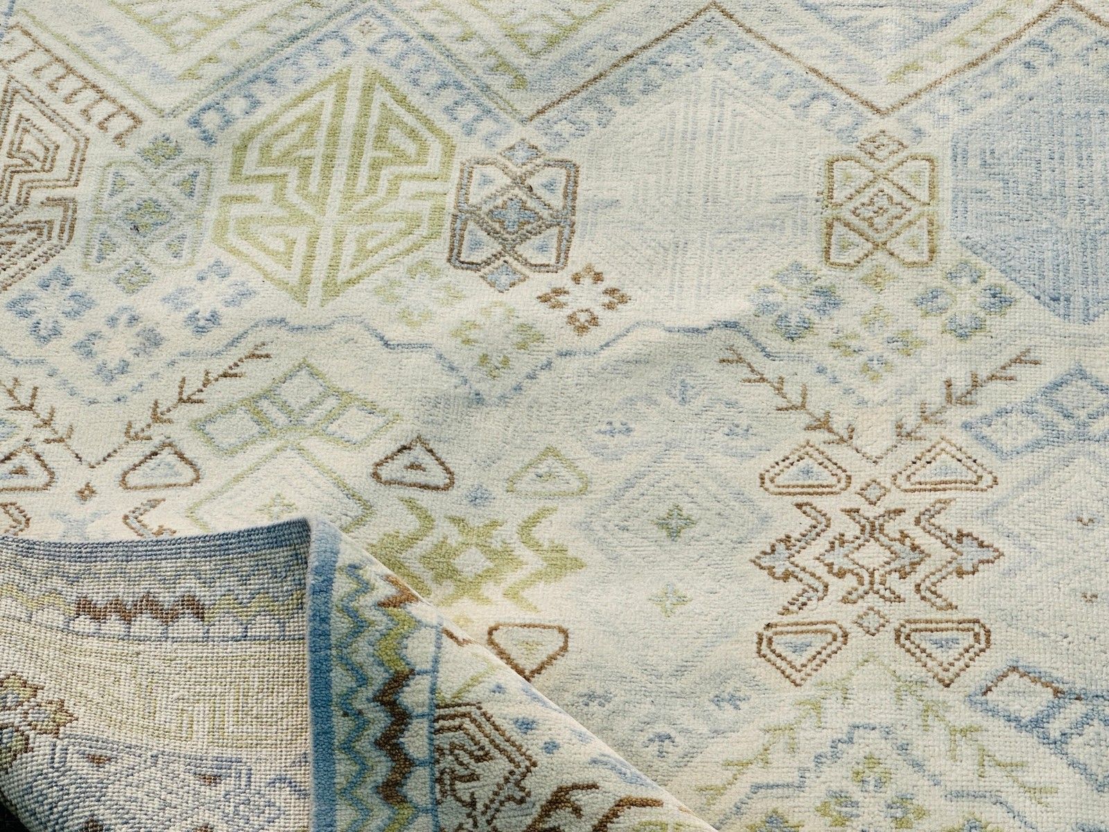Tapis Oushak en laine noué à la main, 245 x 305 cm (8 x 10 ft). Motif géométrique beige photo vintage