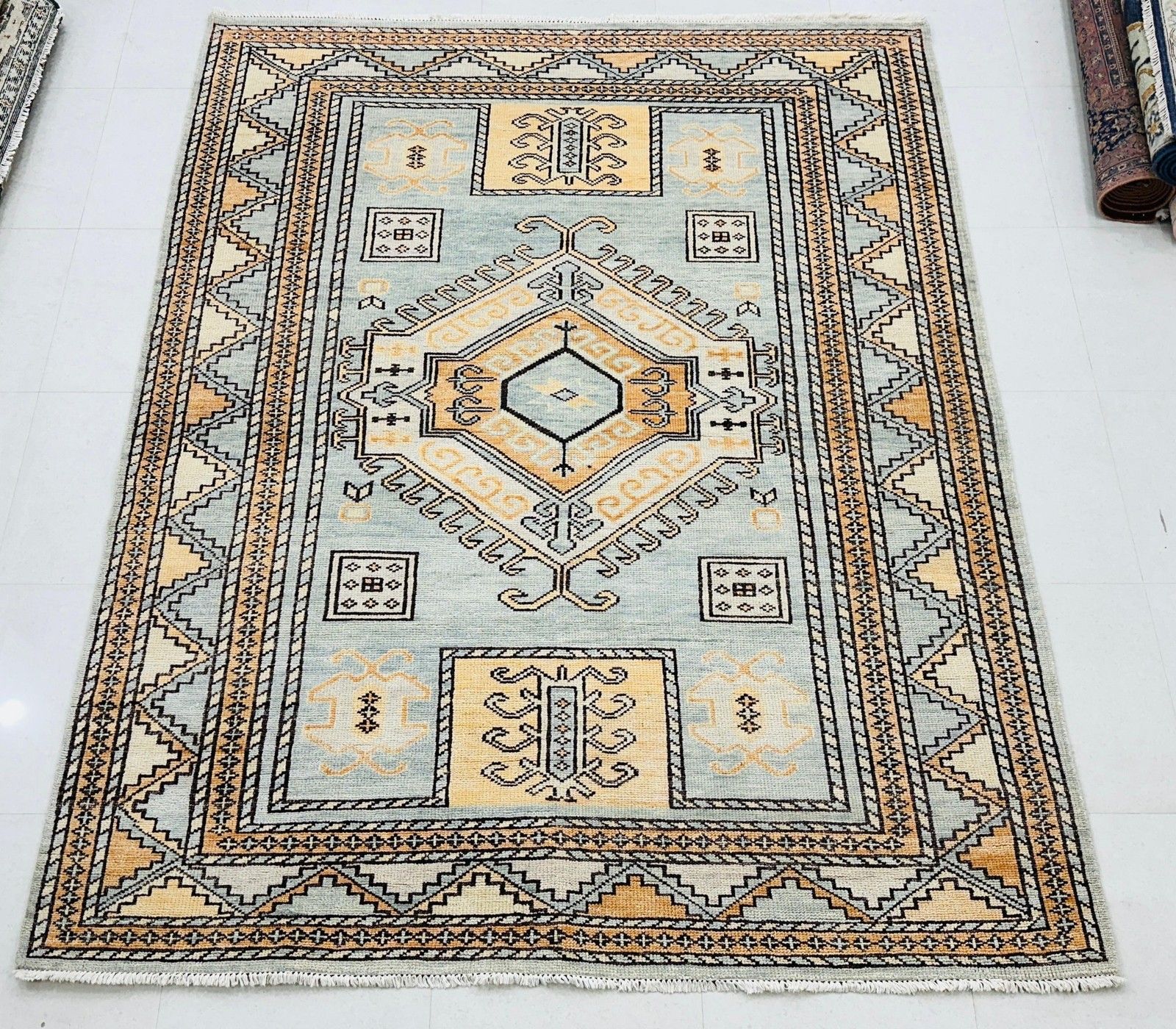 Tapis Oushak en laine noué à la main, motif médaillon géométrique, 245 x 305 cm photo Textiles