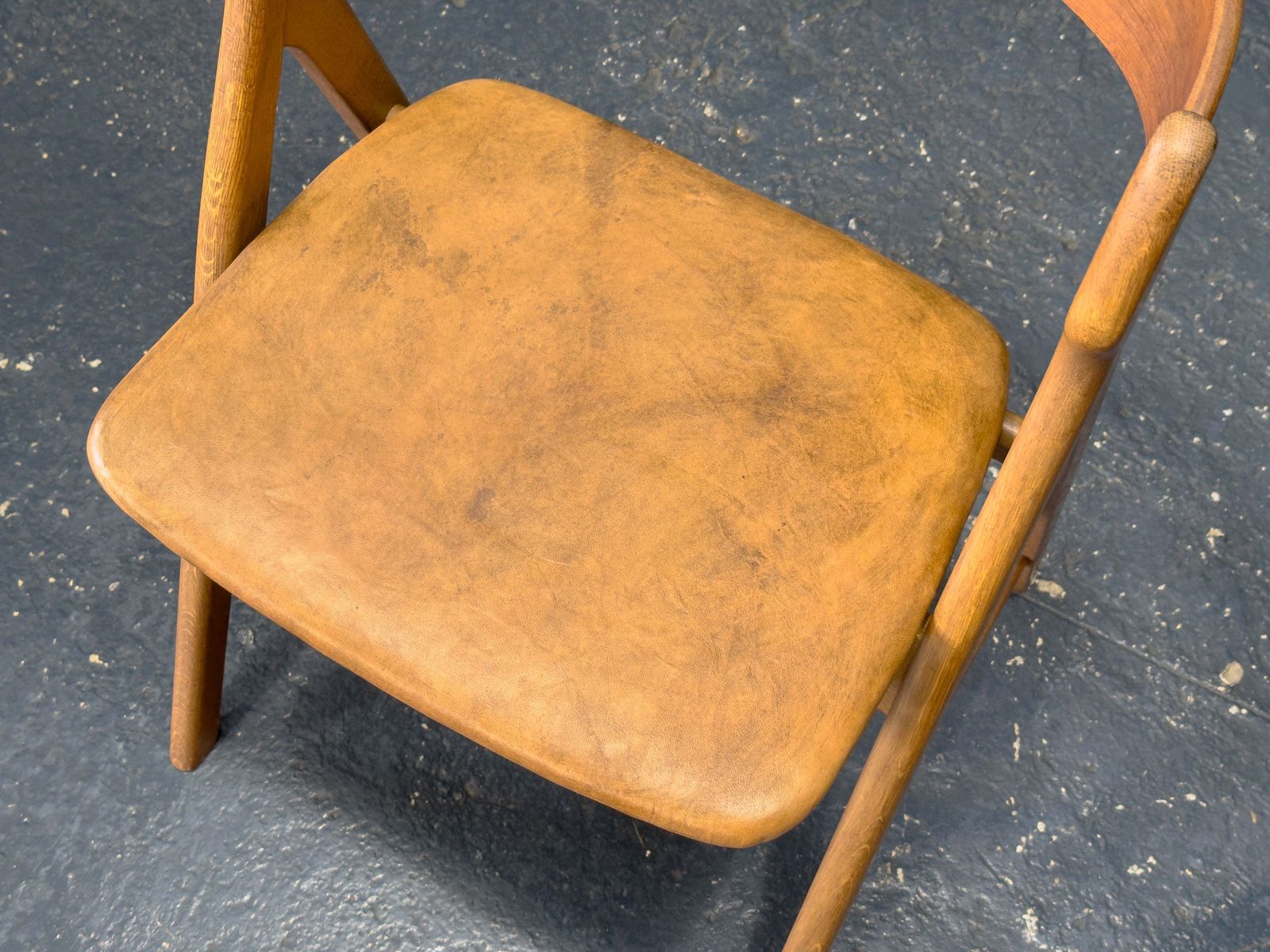 photo furniture Model 71 Teak And Leather Chair By Henning Kjærnulf