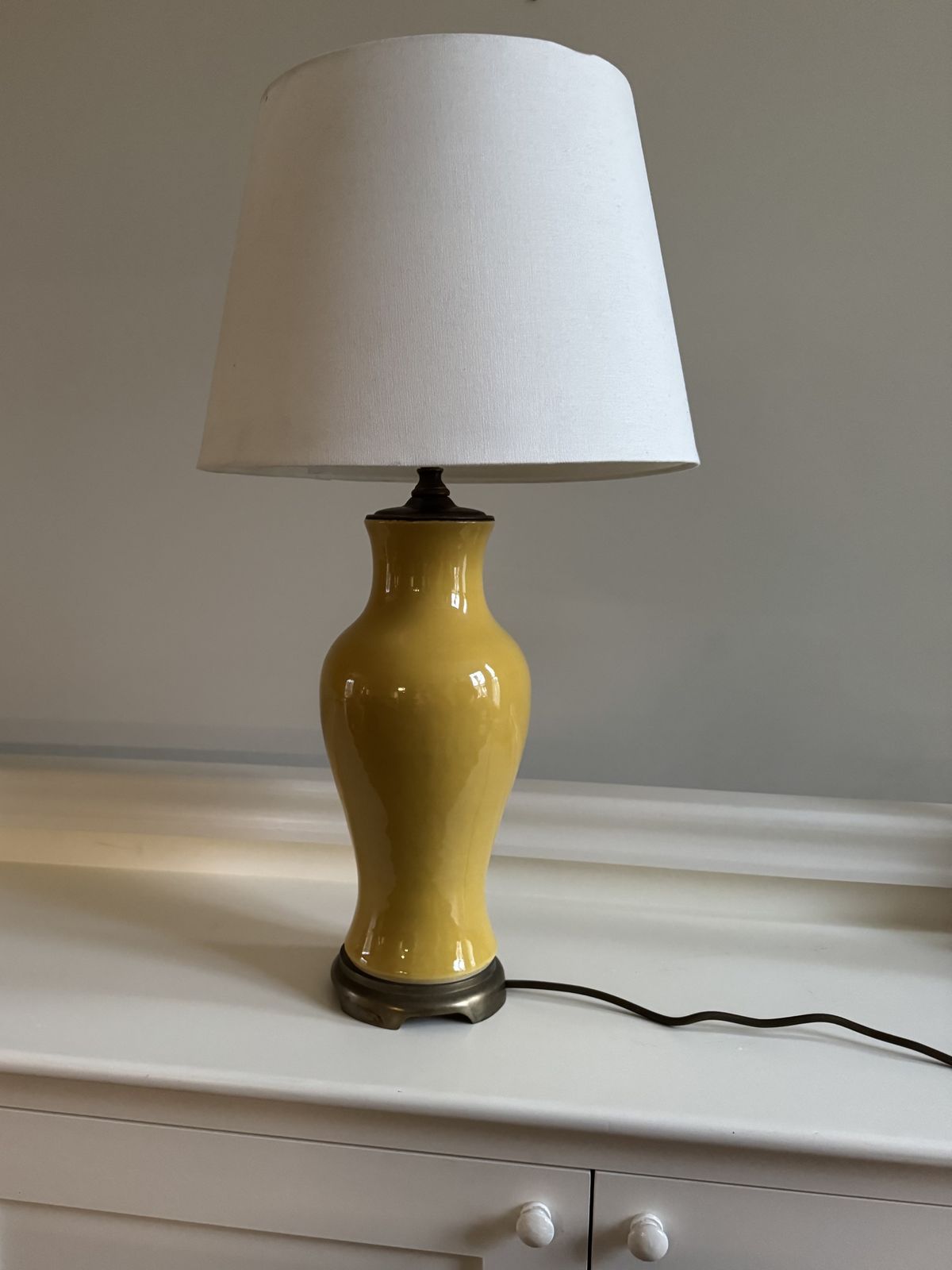 photo furniture A Pair Of Pale Yellow Porcelain And Brass Tablelamps