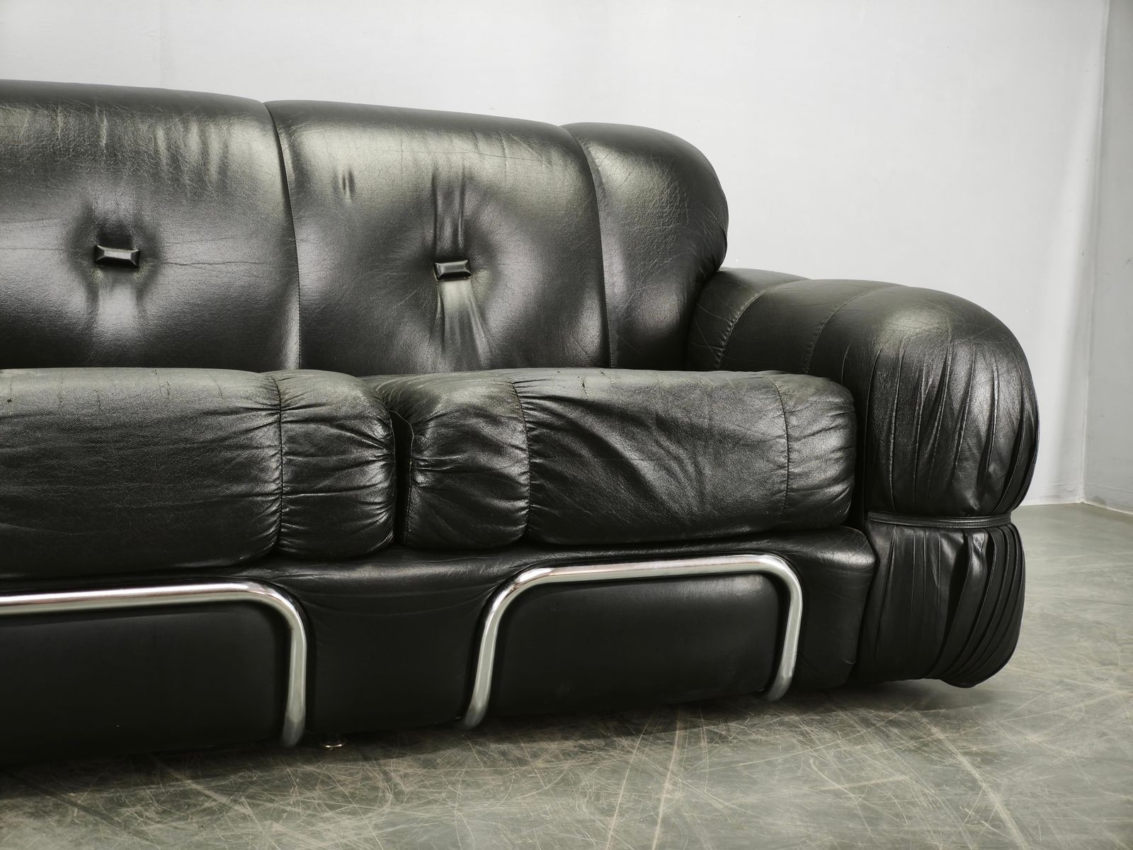 1970s Italian Two Seat Sofa By Adriano Piazzesi In Chrome And Leatherette photo Furniture
