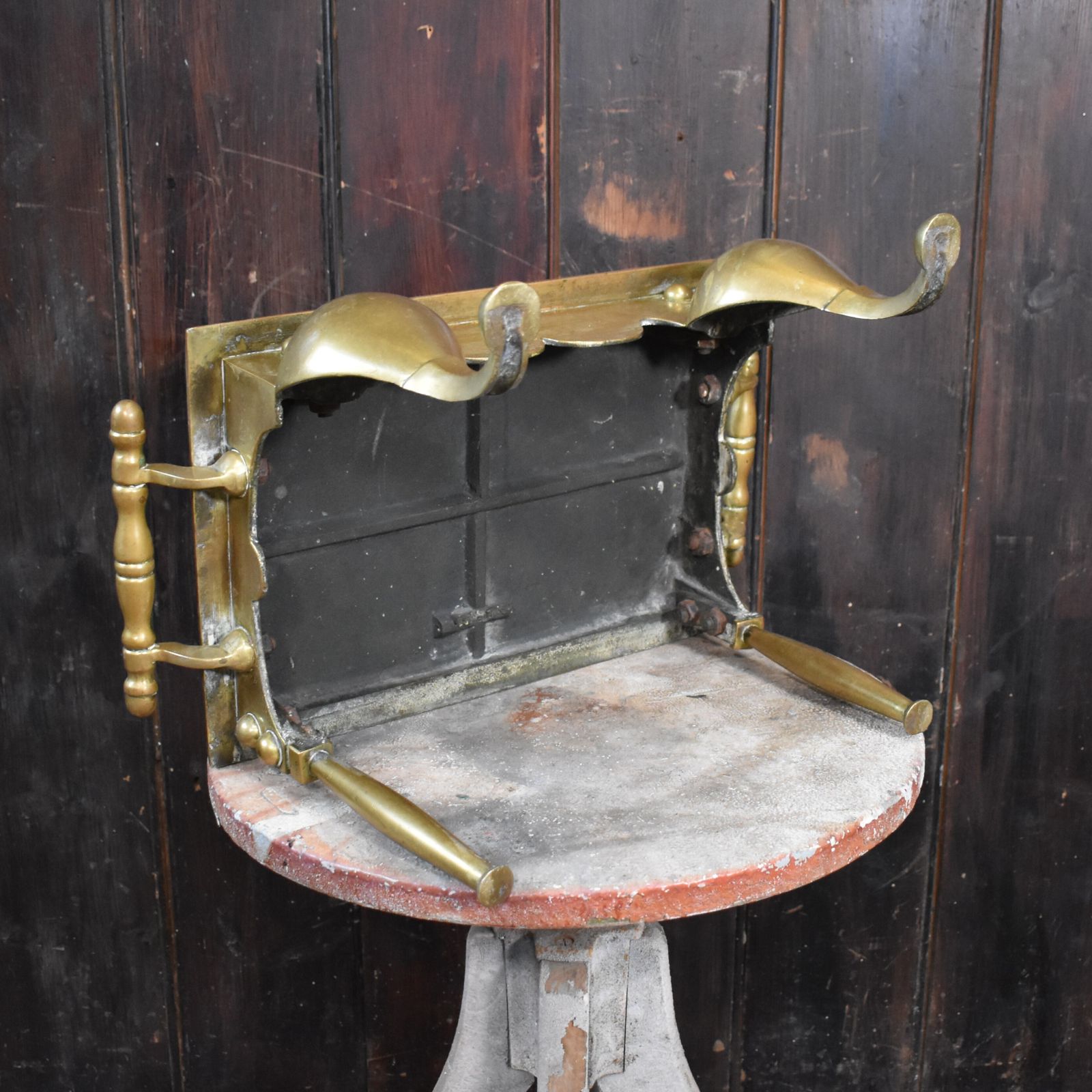 photo vinterior Antique English Georgian Brass Footman Handled Trivet Plant Display Stand