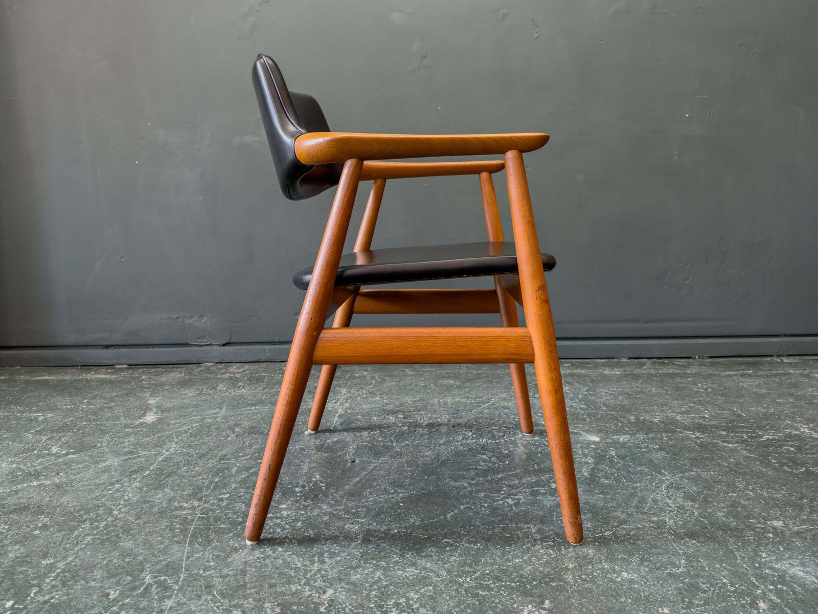 Teak Gm11 Armchair By Svend Aage Eriksen Of Glostrup photo buy