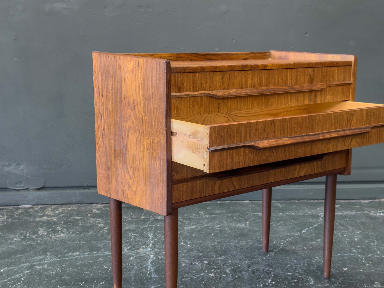 photo furniture Small Rosewood Chest Of Drawers