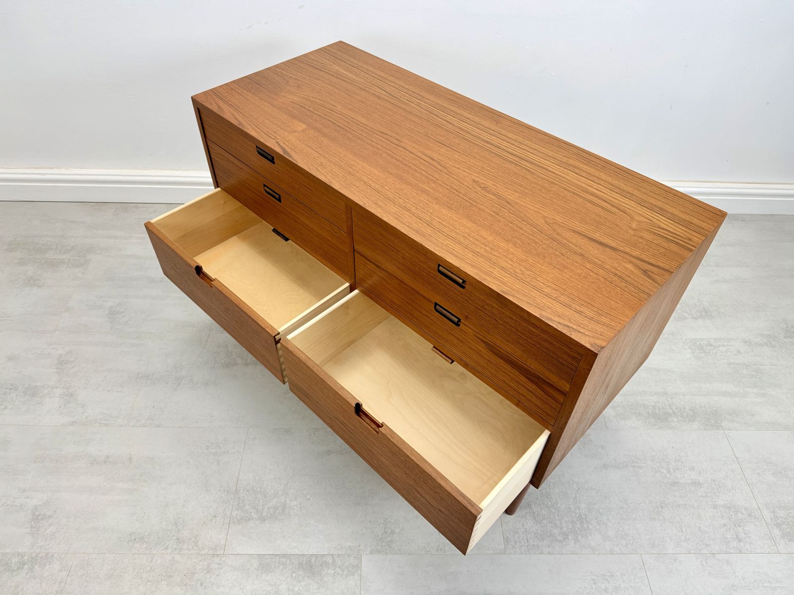 895.0 Danish Teak Chest Of Drawers photo