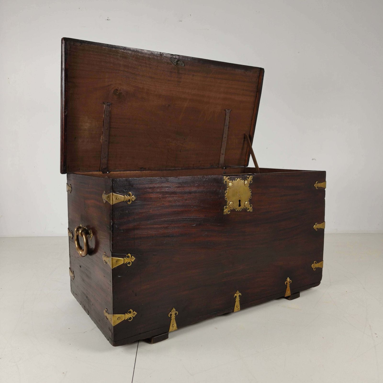 18th Century Dutch Voc Colonial Chest With Brass Mounts photo buy