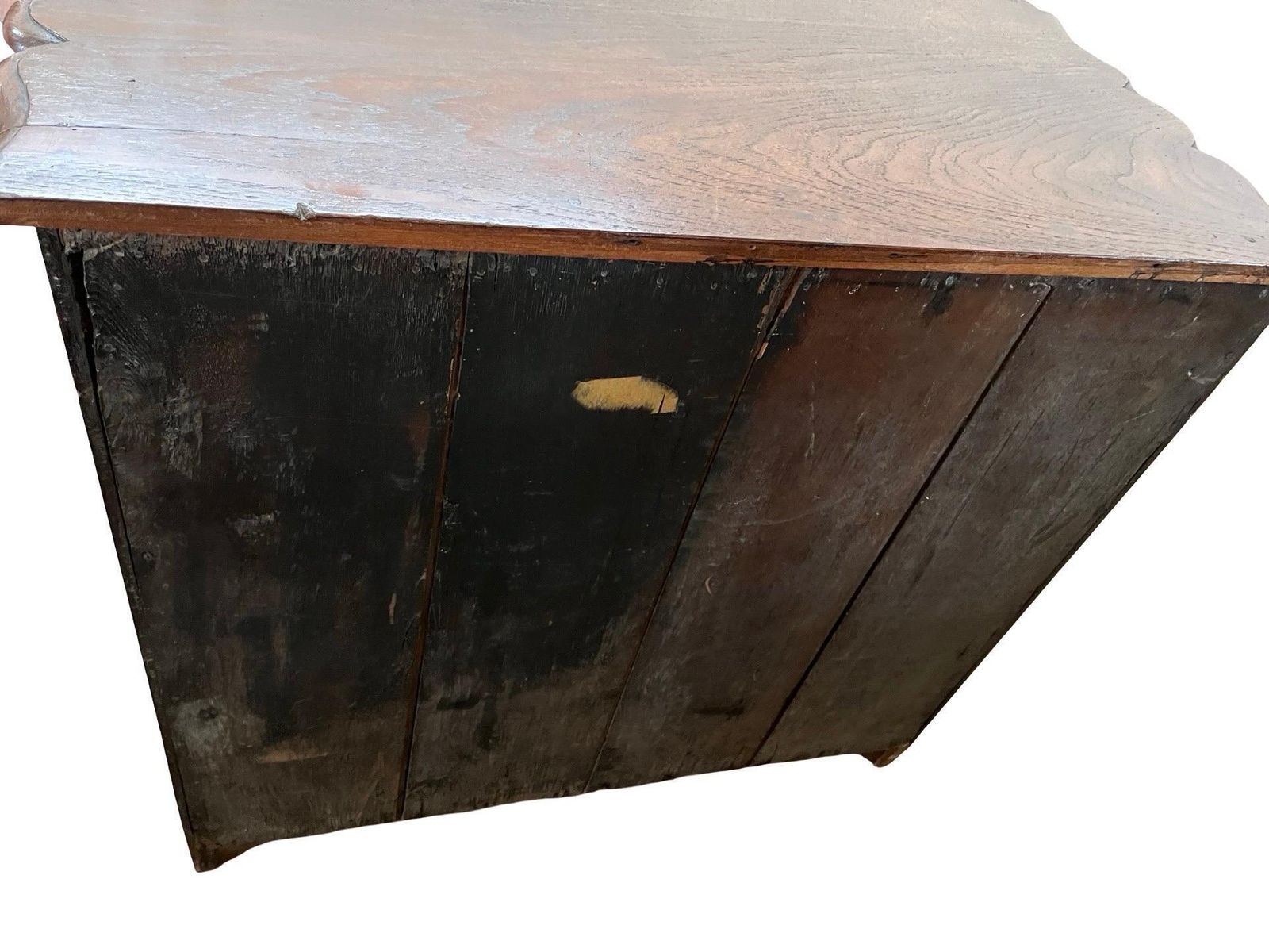 photo furniture Dutch Walnut Serpentine Front Chest Of Drawers