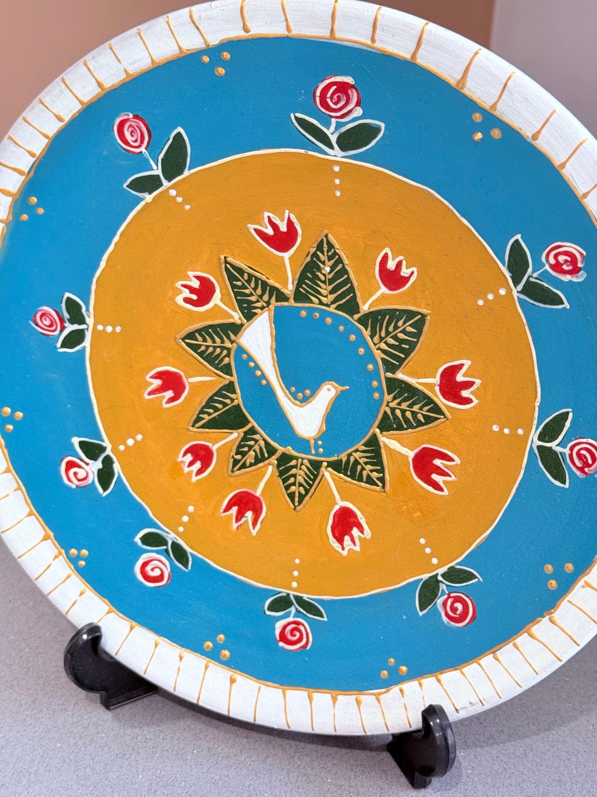 photo vinterior Hand Painted Wall Decorative Ceramic Plate With Dove & Floral Folk Art Design