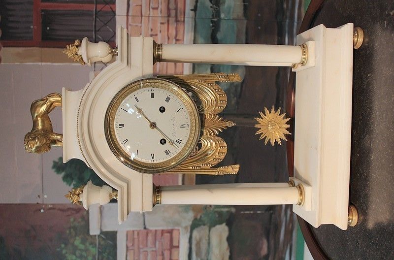 Pendulum Portico White Marble 18th