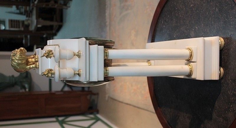 Pendulum Portico White Marble 18th photo vintage