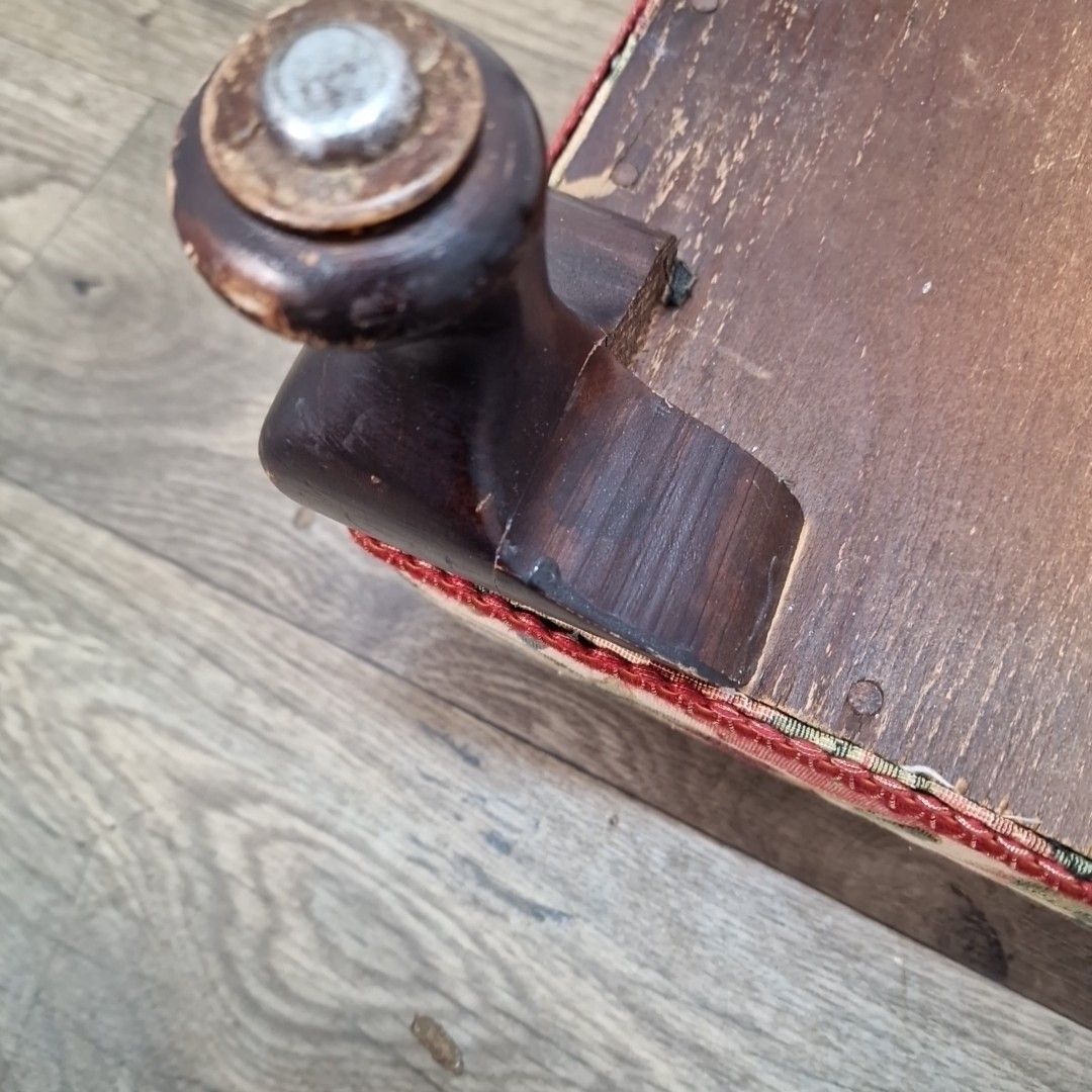 photo vinterior Antique Small Floral Footstool Queen Anne Cabriole Legs Upholstery Wood Vintage