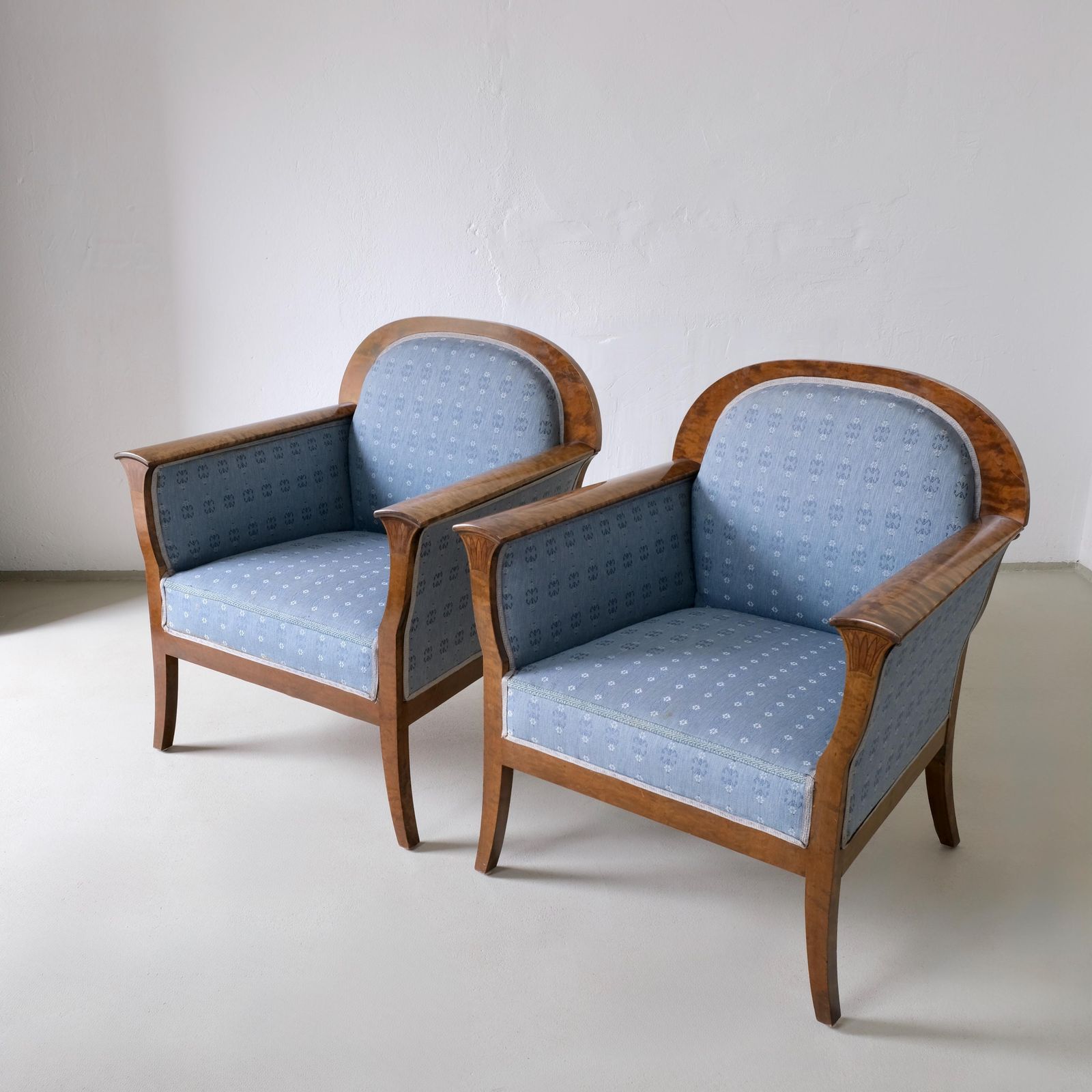 Biedermeier fauteuils in satijnberk | Zweden | jaren 1920 | set van 2