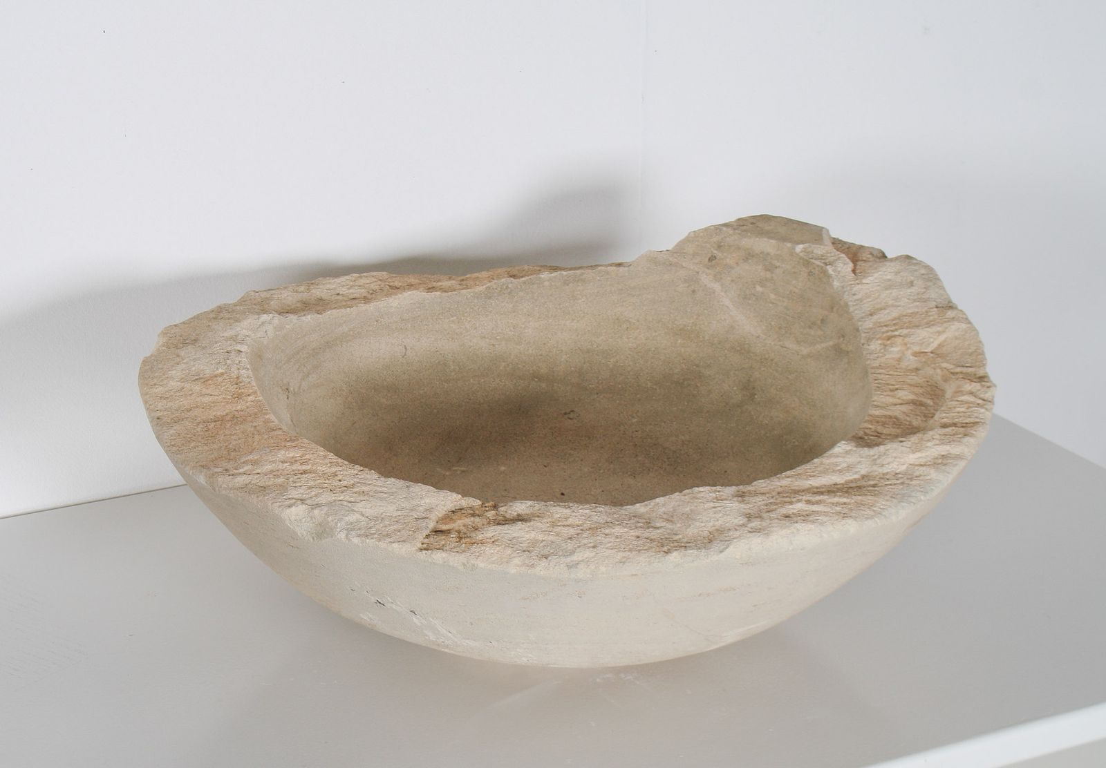 Very Large Reclaimed Antique Stone Bowl – English Wattscliffe Millstone Grit Sandstone photo vinterior