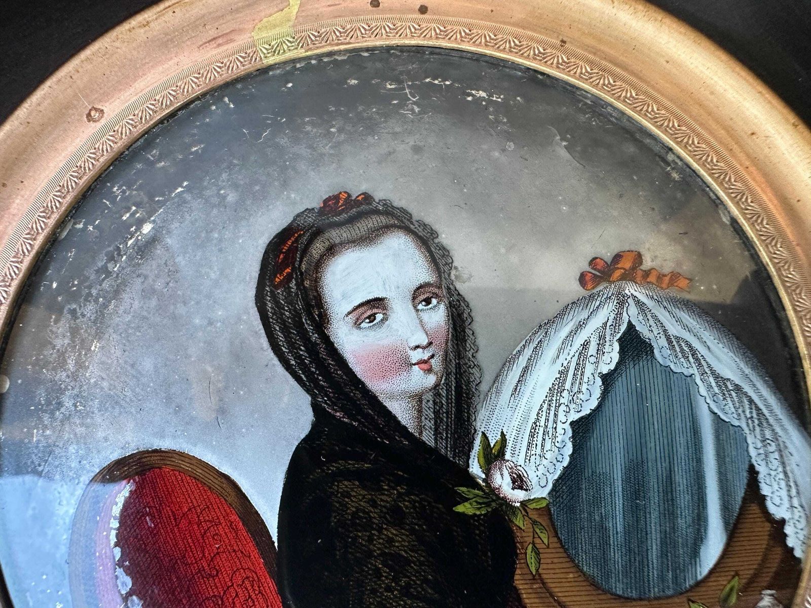 Antique French Empire Miniature Painting – Young Lady Dressing Table, églomisé Art photo Art