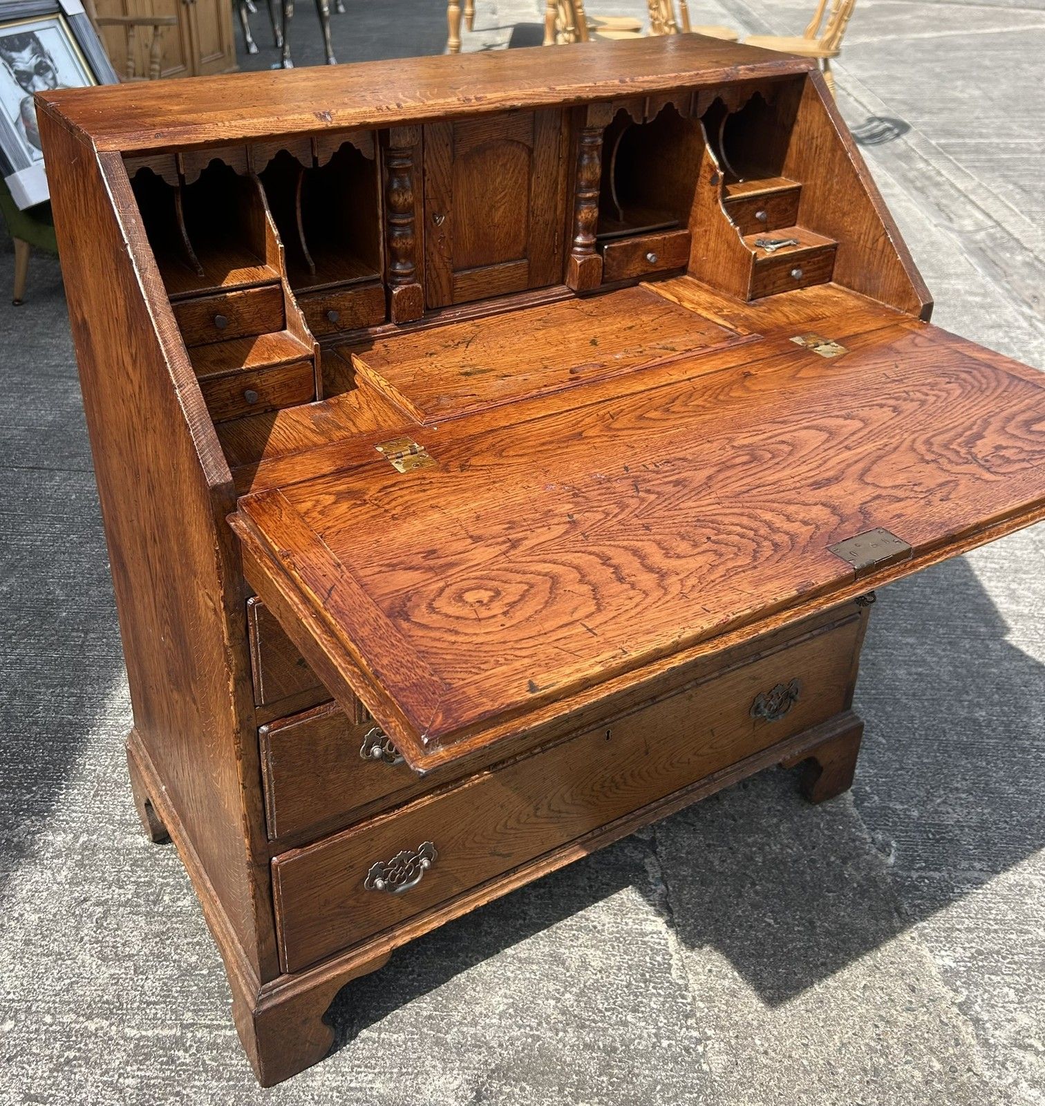 photo buy Quality English Country Solid Distressed Oak Bureau Desk With Fitted Interior