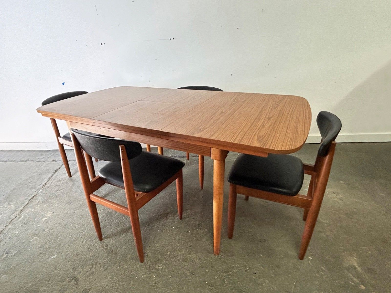 1960s–1970s Schreiber Mid Century Extending Dining Table And Chair Set photo furniture