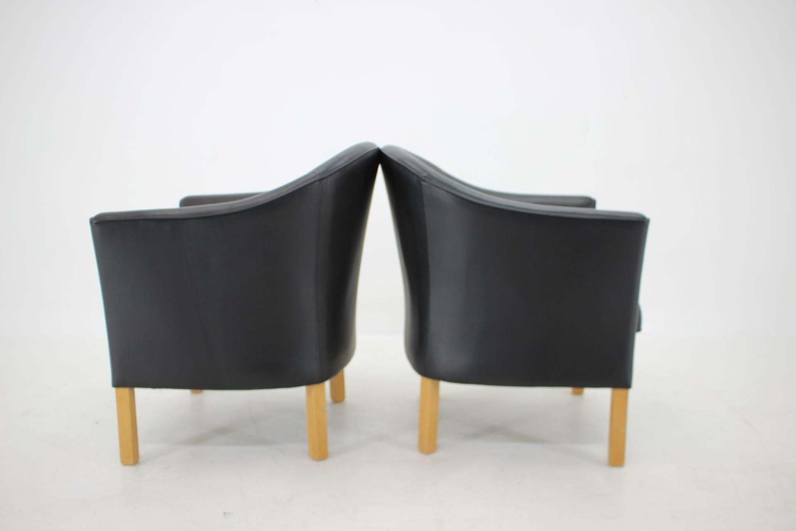 Paar Mogens Hansen lederen fauteuils, Denemarken, jaren 1970 photo Meubels