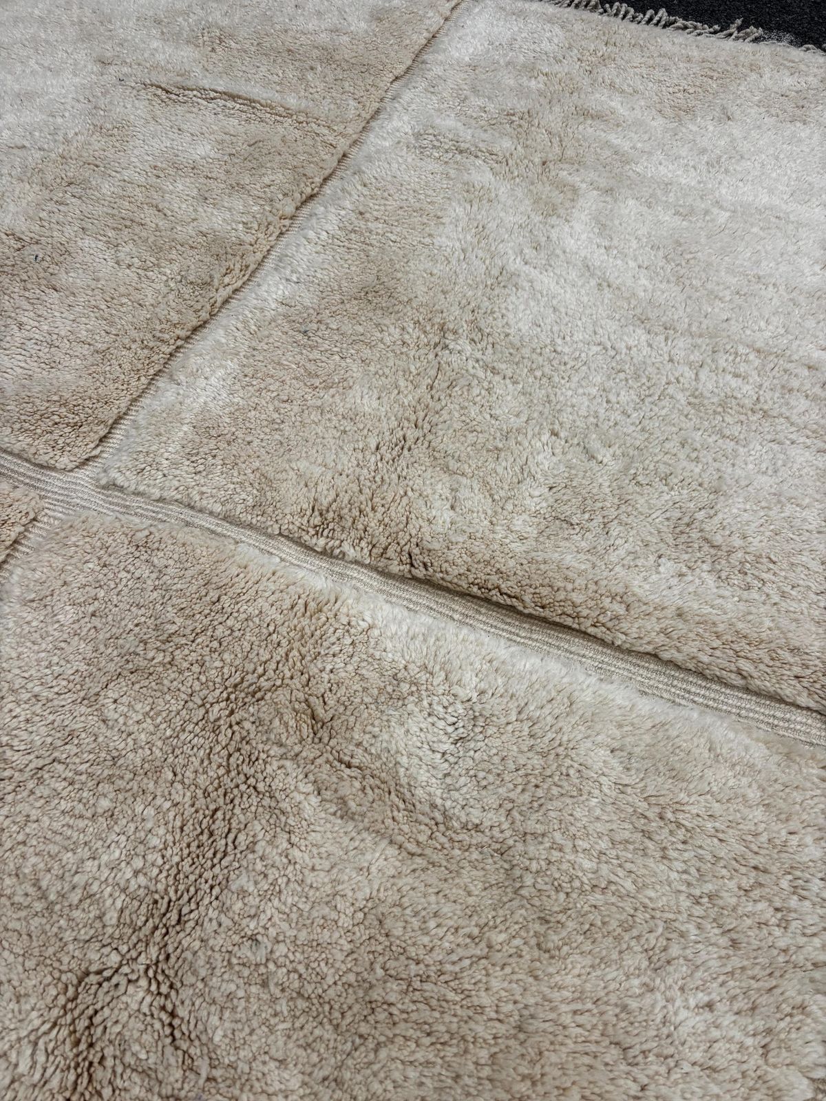 Modern Moroccan Mrirt Rug 220x310 Cm– Cream Wool Texture Design – Handmade In Morocco – Fair Trade – Berber Carpet Moroccan Wool Rug photo vinterior