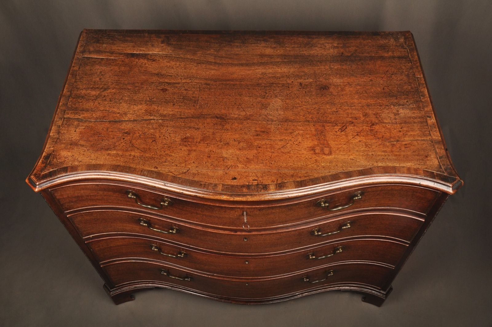 A Fine 18th Century Serpentine Chest Of Drawers photo vintage