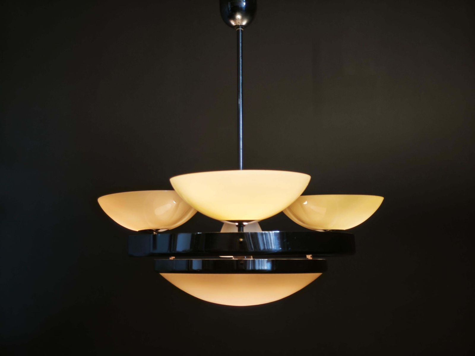 Tsjechische art deco hanglamp van opalineglas, jaren 1940 photo 916.0