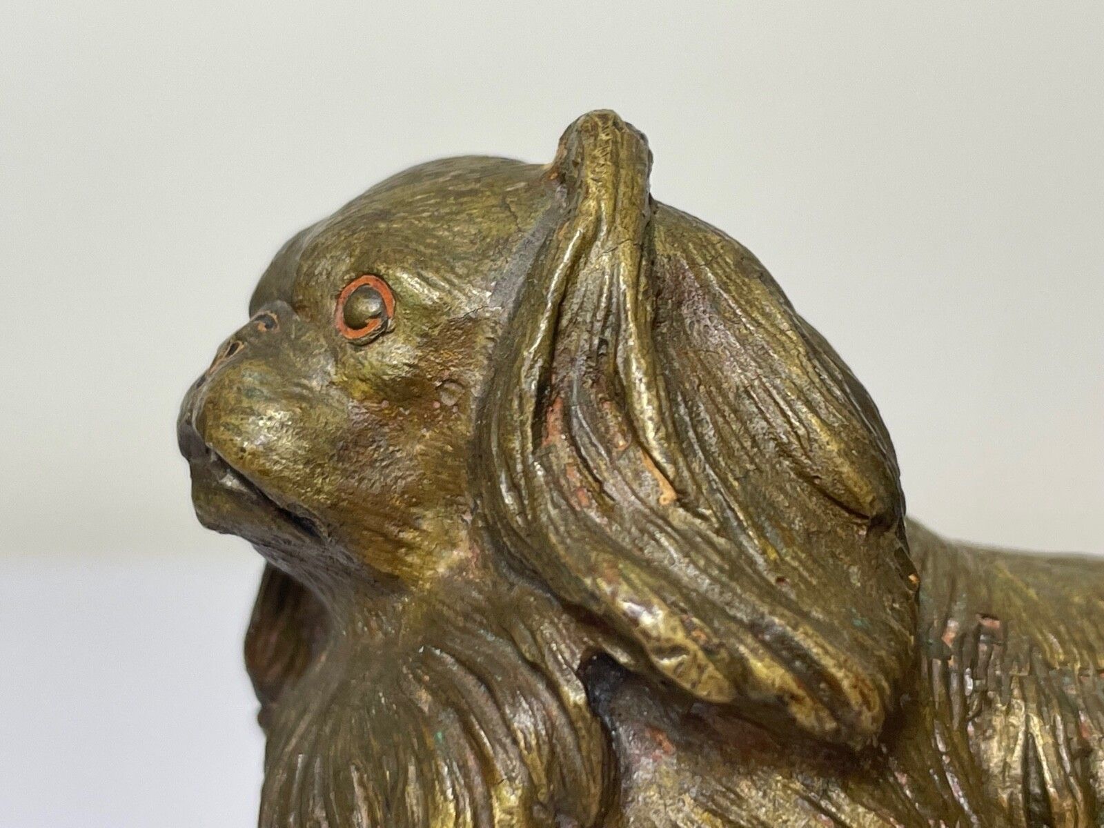 Antiek Oostenrijks miniatuur bronzen beeldje van een Pekinees photo Kunst