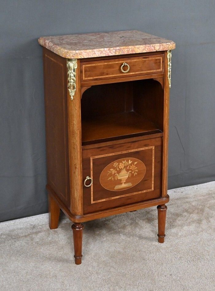 photo vinterior Small Marquetry Parlor Cabinet, Louis XVI Style – Early 20th Century